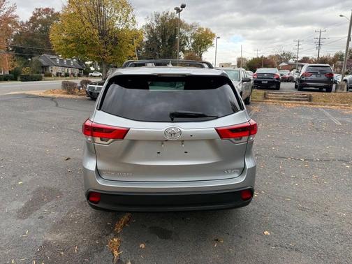 2017 Toyota Highlander LE Plus