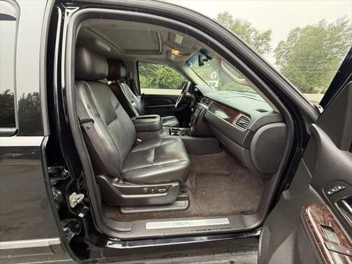 2011 GMC Yukon XL Denali