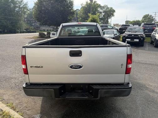 Silver Clearcoat Metallic 2007 Ford F-150 XL