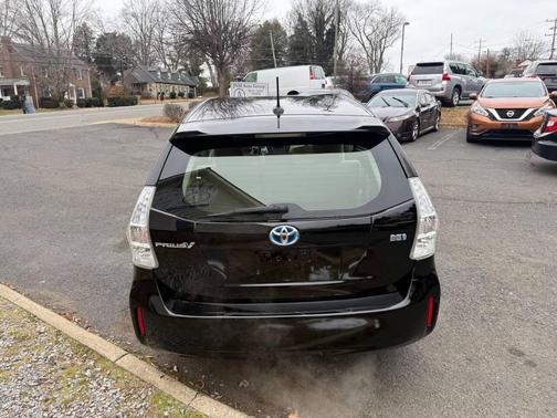 2012 Toyota Prius v Five