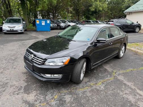 Black 2013 Volkswagen Passat 2.0 TDI SE w/ Sunroof