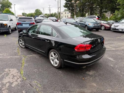 Black 2013 Volkswagen Passat 2.0 TDI SE w/ Sunroof