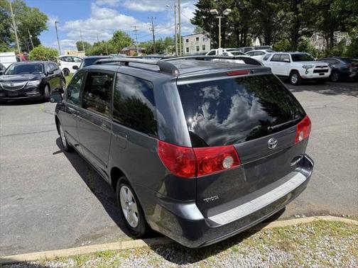 2006 Toyota Sienna LE