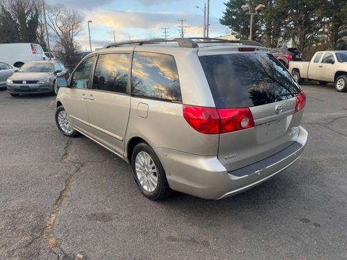 2008 Toyota Sienna XLE