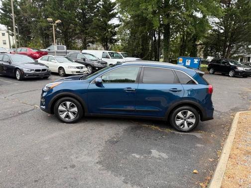 Deep Cerulean 2020 Kia Niro LX