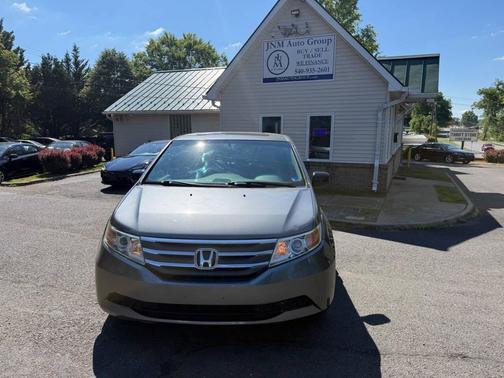 Polished Metal Metallic 2011 Honda Odyssey EX