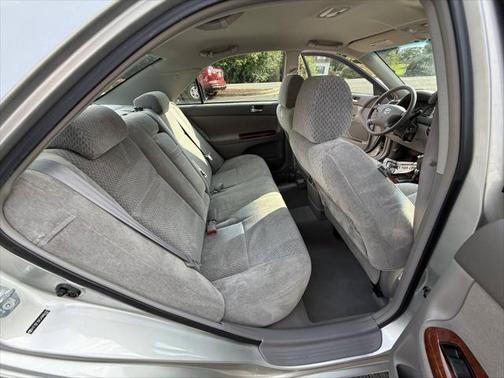 2004 Toyota Camry XLE