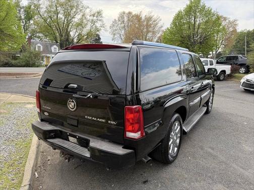 2005 Cadillac Escalade ESV Base