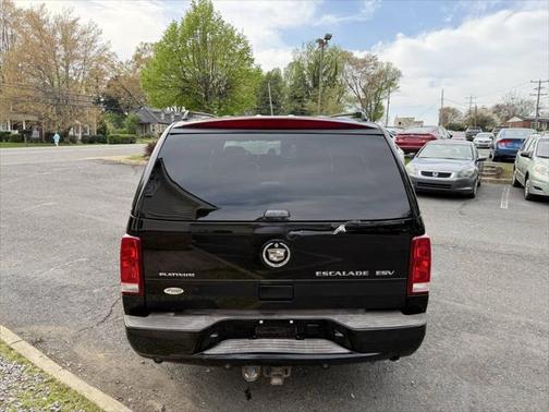 2005 Cadillac Escalade ESV Base