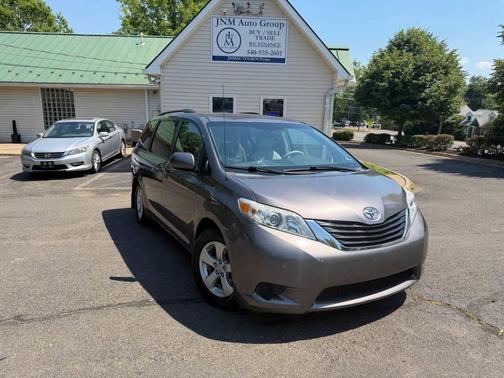 Predawn Gray Mica 2011 Toyota Sienna LE