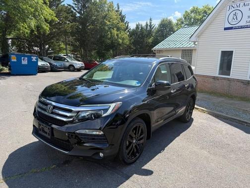 Crystal Black Pearl 2018 Honda Pilot Touring