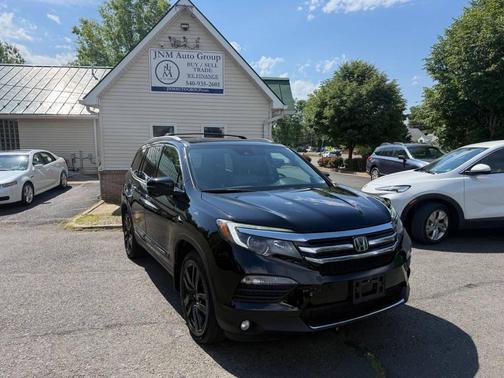 Crystal Black Pearl 2018 Honda Pilot Touring
