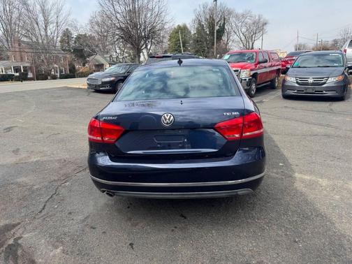 2014 Volkswagen Passat 1.8T Auto SEL Premium