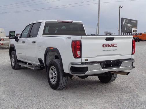 2024 GMC Sierra 2500 Pro