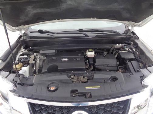 2015 Nissan Pathfinder S