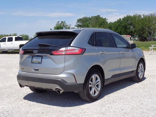 Iconic Silver 2020 Ford Edge SEL