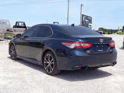 Blue Streak Metallic 2019 Toyota Camry SE