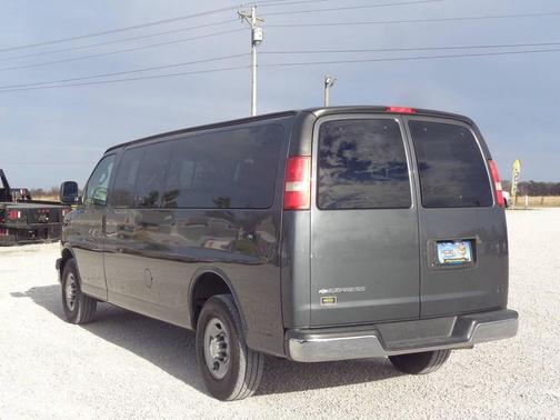 2017 Chevrolet Express 3500 LT