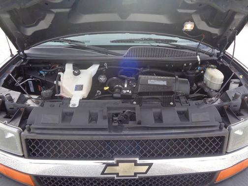 2017 Chevrolet Express 3500 LT