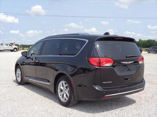 2018 Chrysler Pacifica Touring-L
