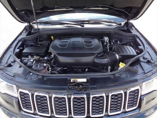2019 Jeep Grand Cherokee Laredo