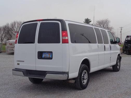 2017 Chevrolet Express 3500 LT