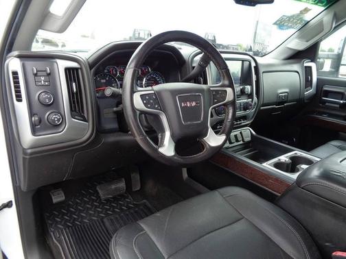 White Frost Tricoat 2018 GMC Sierra 2500 SLT