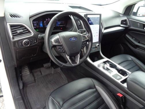 Oxford White 2022 Ford Edge SEL