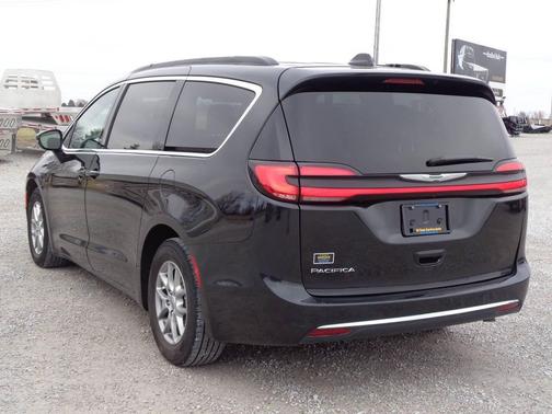 2022 Chrysler Pacifica Touring