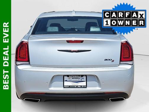 2022 Chrysler 300 S