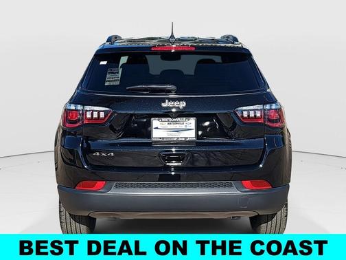 Diamond Black 2026 Jeep Compass Latitude