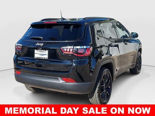 Diamond Black 2026 Jeep Compass Latitude