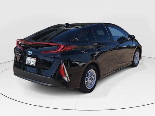 2021 Toyota Prius Prime LE