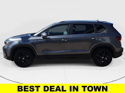 Platinum Gray Metallic 2023 Volkswagen Taos 1.5T SE