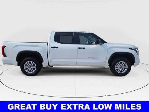 Ice 2024 Toyota Tundra SR5