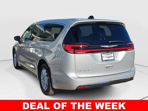 Silver Mist Clearcoat 2026 Chrysler Pacifica Select