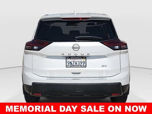 Everest White P 2024 Nissan Rogue SV