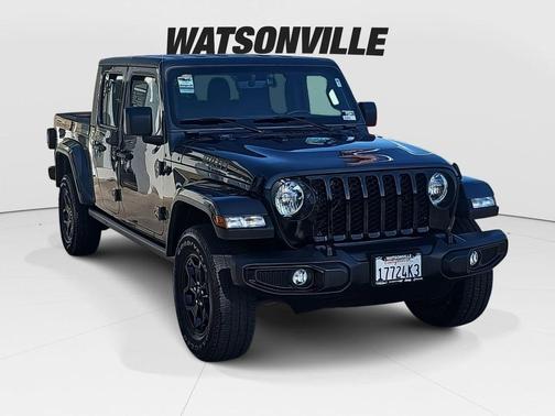 2021 Jeep Gladiator Sport
