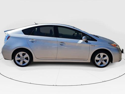 Classic Silver Metallic 2015 Toyota Prius Five