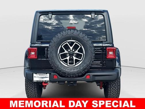 Black Clearcoat 2026 Jeep Wrangler Rubicon