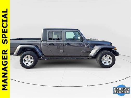 2022 Jeep Gladiator Sport