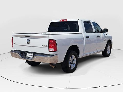 Bright White Clearcoat 2022 RAM 1500 Classic SLT