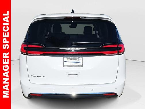 2024 Chrysler Pacifica Touring-L