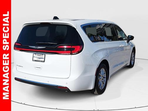 2024 Chrysler Pacifica Touring-L