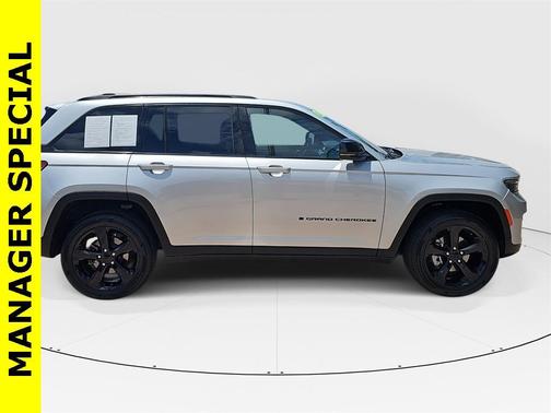 2023 Jeep Grand Cherokee Altitude
