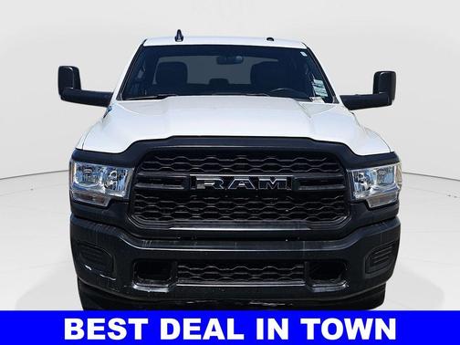 Bright White Clearcoat 2022 RAM 2500 Tradesman