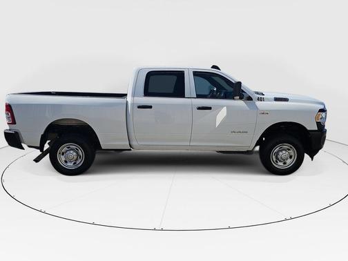 Bright White Clearcoat 2022 RAM 2500 Tradesman