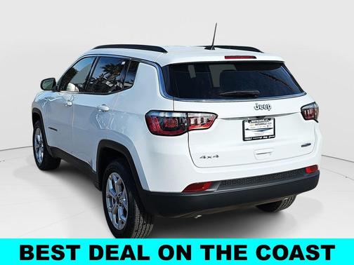 Bright White Clearcoat 2026 Jeep Compass Latitude