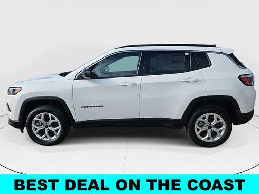Bright White Clearcoat 2026 Jeep Compass Latitude