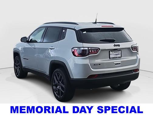 Silver Zynith 2026 Jeep Compass Latitude